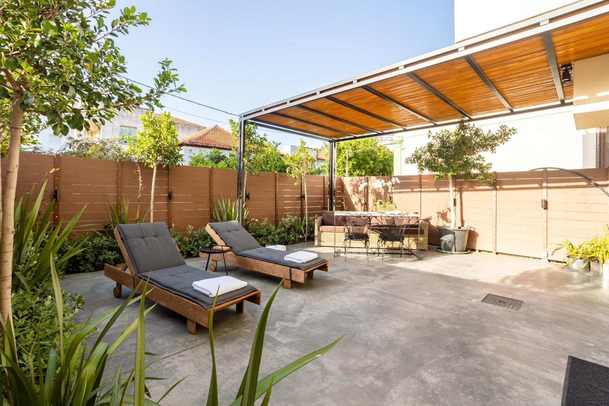 Villy'S Comfort Zone Apartments Kalamata Exterior photo