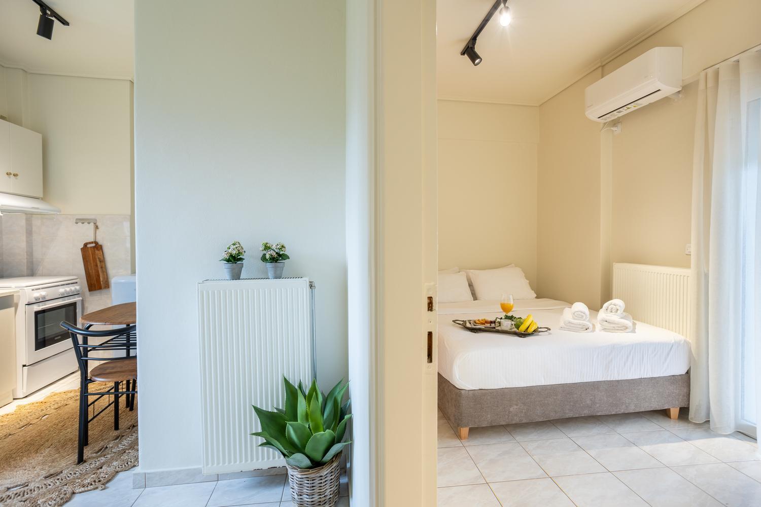 Villy'S Comfort Zone Apartments Kalamata Exterior photo