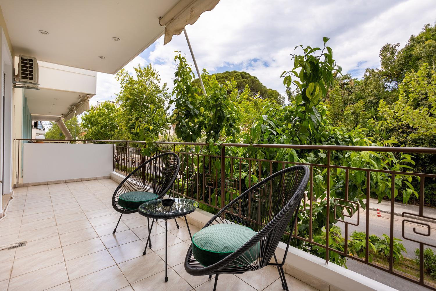 Villy'S Comfort Zone Apartments Kalamata Exterior photo